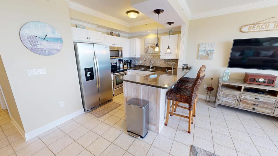 Destin West Gulfside 611 Apartment in Okaloosa Island