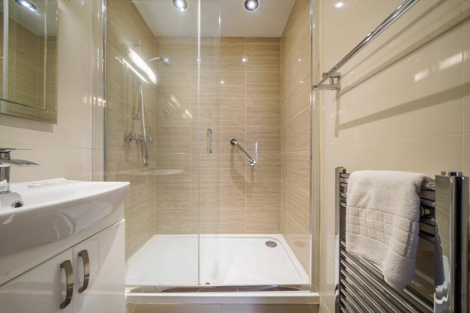 Chic 1 Bed House in Knightsbridge FREE WIFI by City Stay Aparts London Apartment in City of Westminster