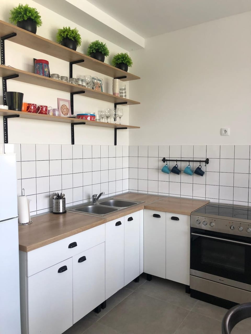 Cheerful 3 bedroom villa with pool in nature Villa in Novi Sad