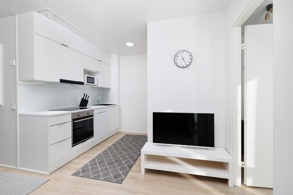 TV and multimedia, Kitchen or kitchenette, dishwasher, stove