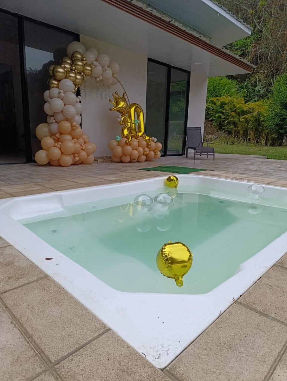Casa las palmas House in Cundinamarca, Colombia