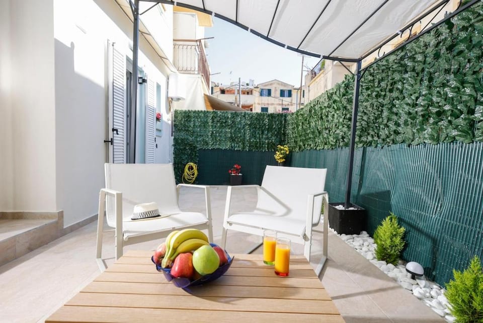 Day, Balcony/Terrace