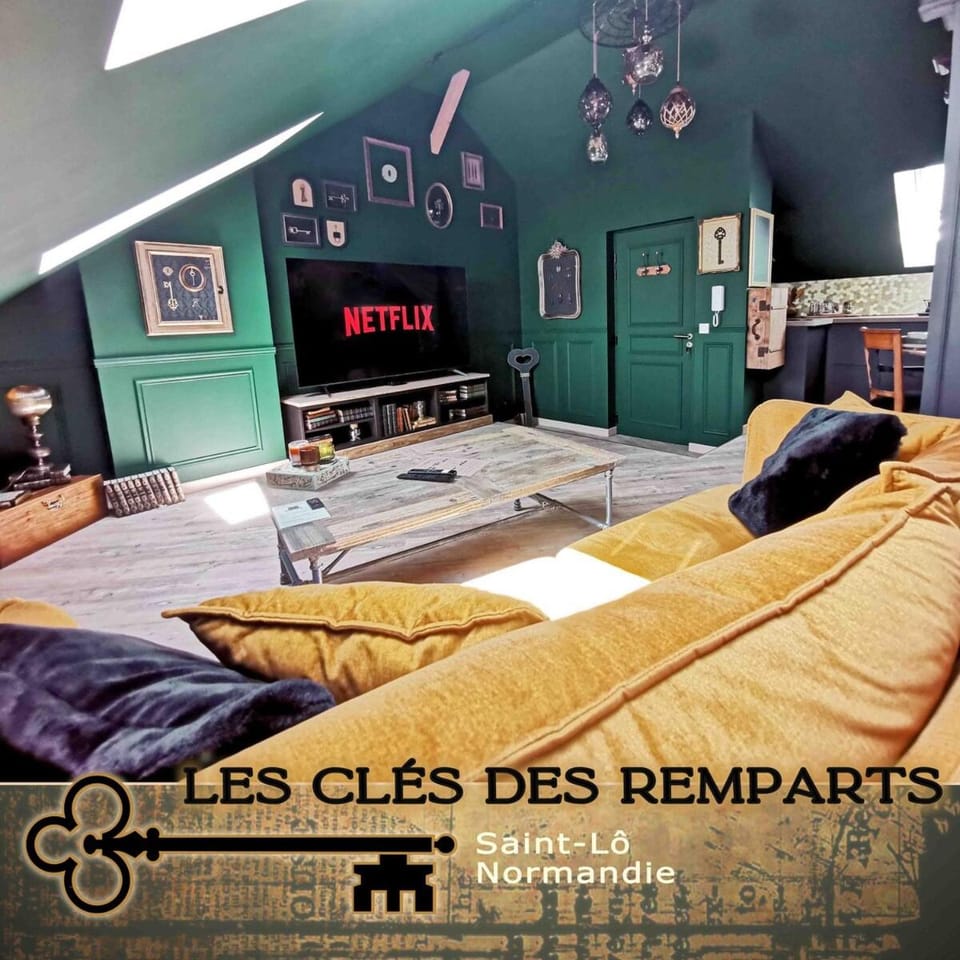LES CLES DES REMPARTS - Appartement privé à thème tout équipé - Atypique - Centre Saint-Lô - Gare - Haras - Parking public gratuit - Entrée autonome - Wifi - Netflix - TV XXL - Lit 160x200 Apartment in Saint-Lô