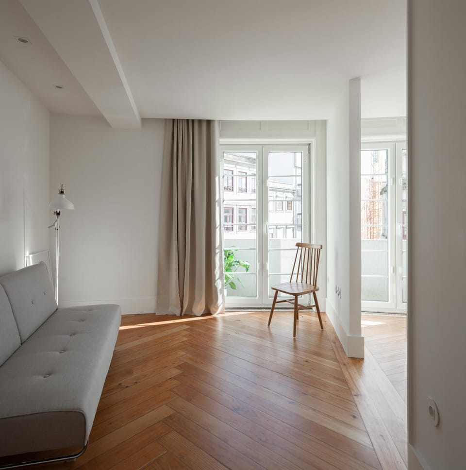 Santa Catarina 555 T4 Apartment in Porto