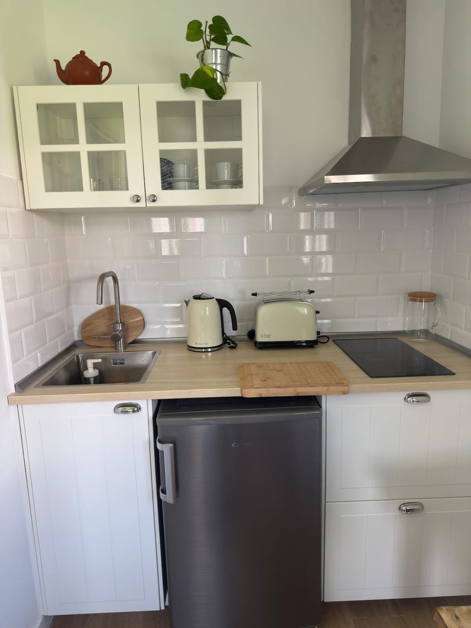 Coffee/tea facilities, Kitchen or kitchenette