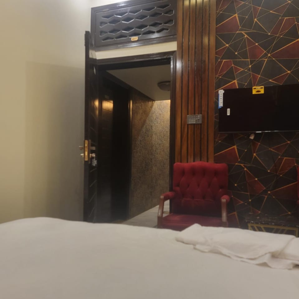 Luxury Inn Guest House Hotel in Pakistan
