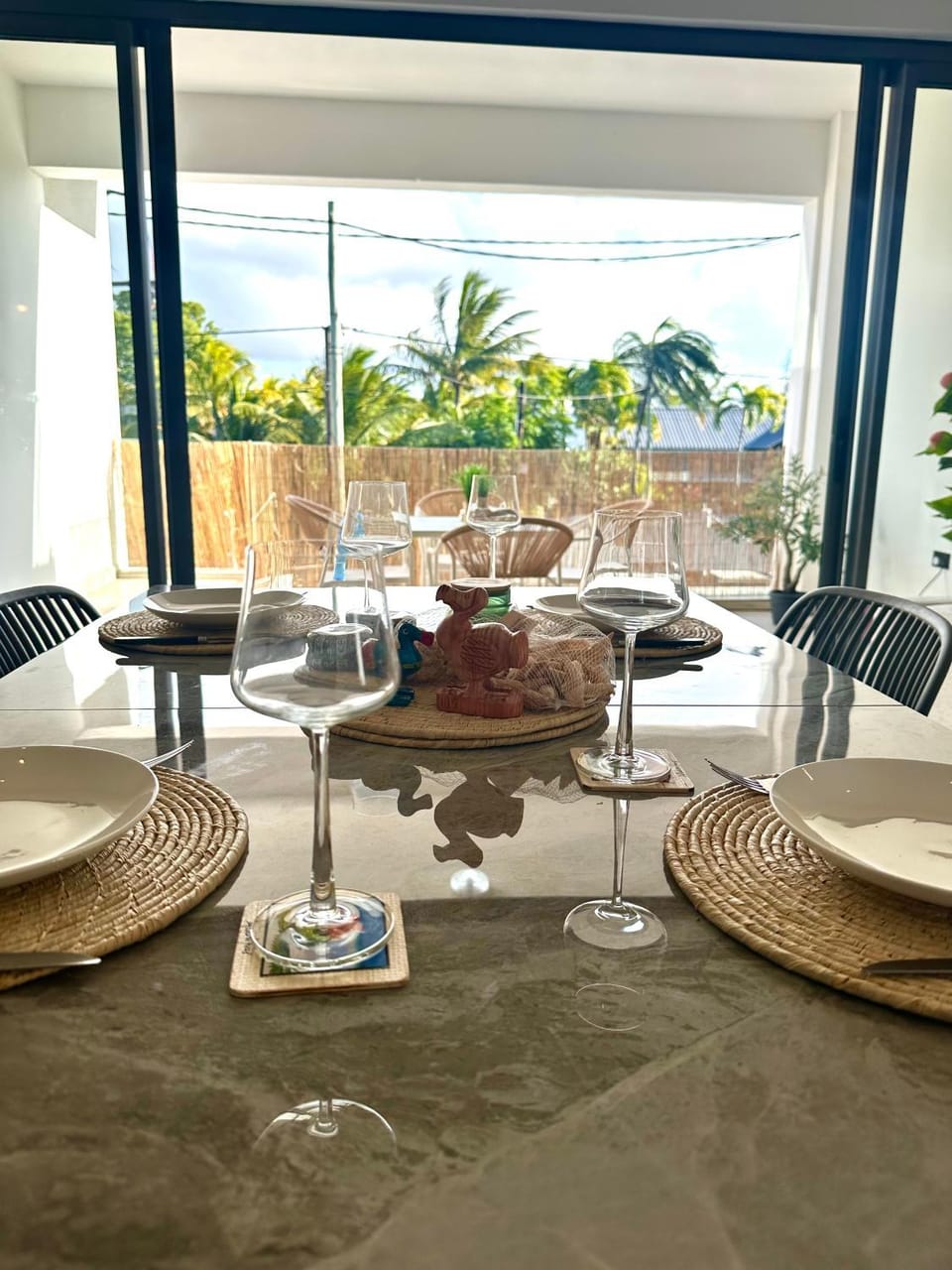 View (from property/room), Balcony/Terrace, Seating area, Dining area