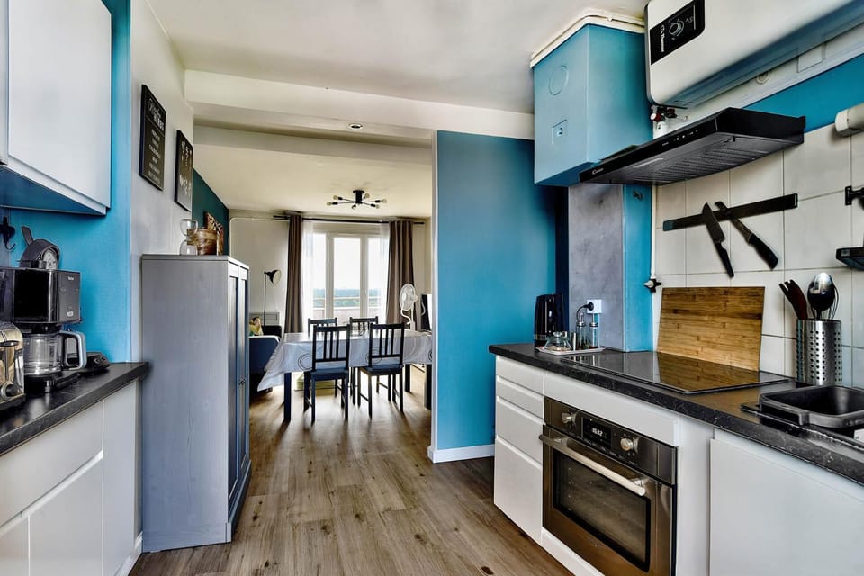Le Jules Guesde, Appart traversant, 3ch , parking, 2mn à pied métro D Parilly Apartment in Lyon
