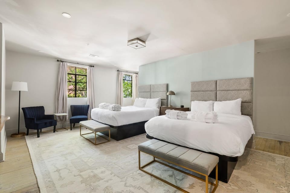 Double Queen Suite 2nd Floor Downtown Savannah House in Savannah