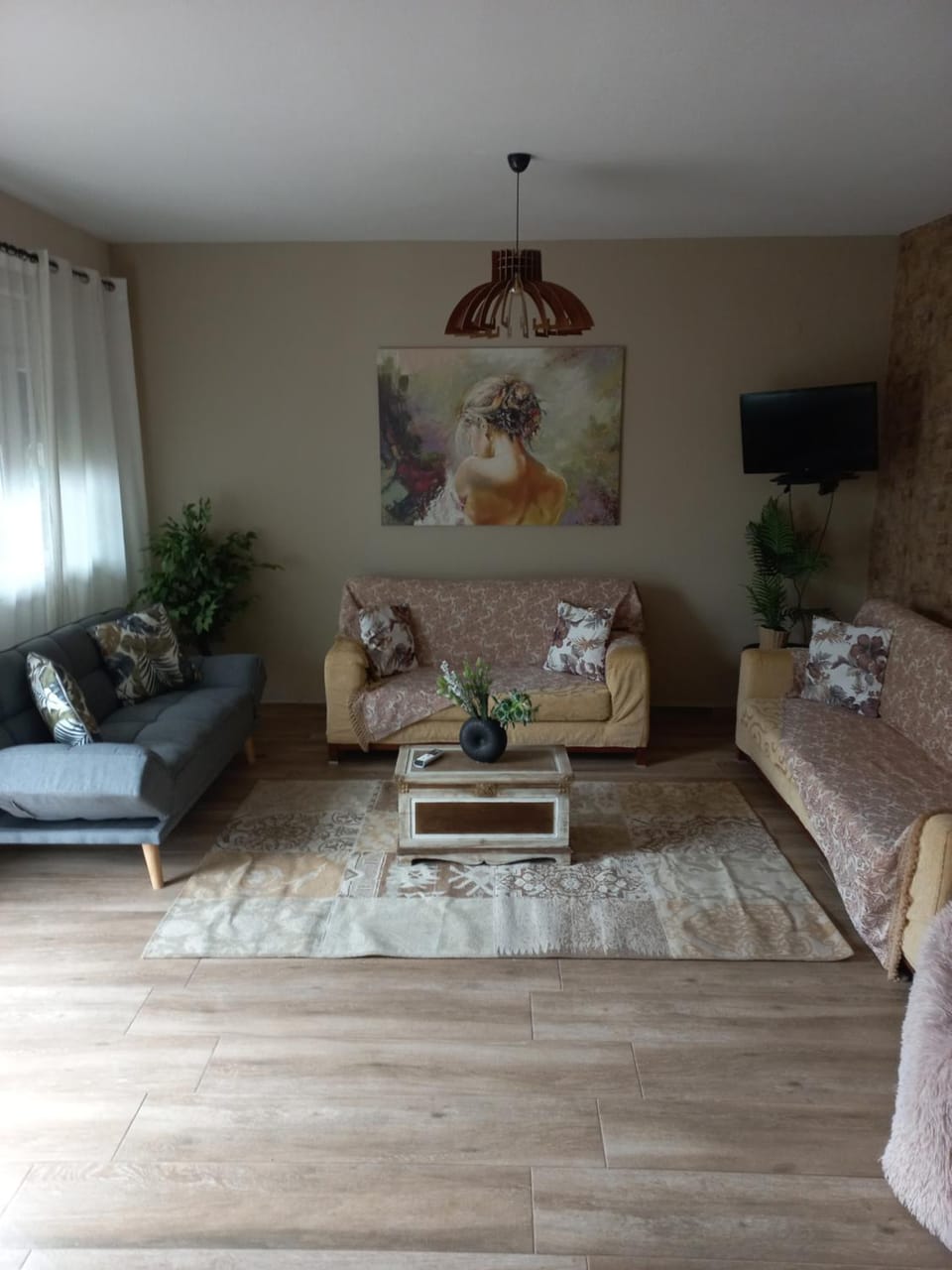 TV and multimedia, Living room, Seating area