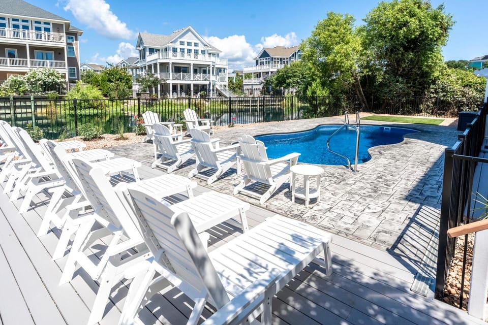 FREE Pool Heat 3min to Beach House in Corolla