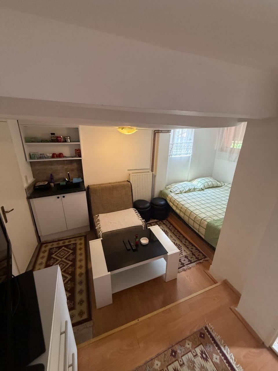 Property building, Restaurant/places to eat, Bed, Kitchen or kitchenette, Living room, Photo of the whole room, Seating area, Dining area, Bedroom, Breakfast