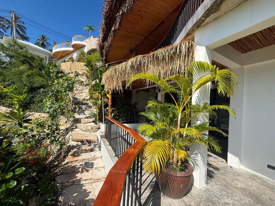 Balcony/Terrace, Garden view, Sea view