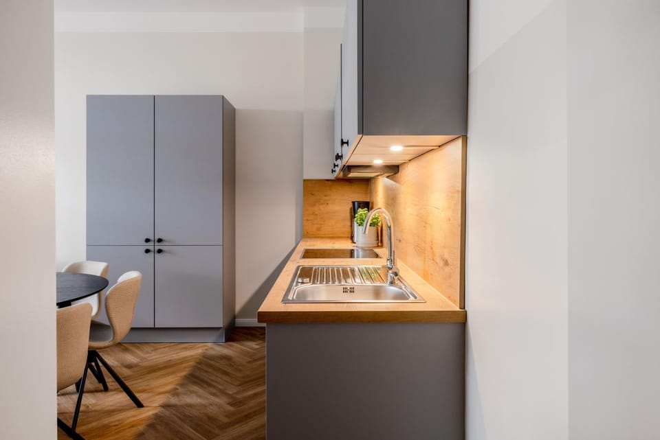 Kitchen or kitchenette, Decorative detail, On site, internet
