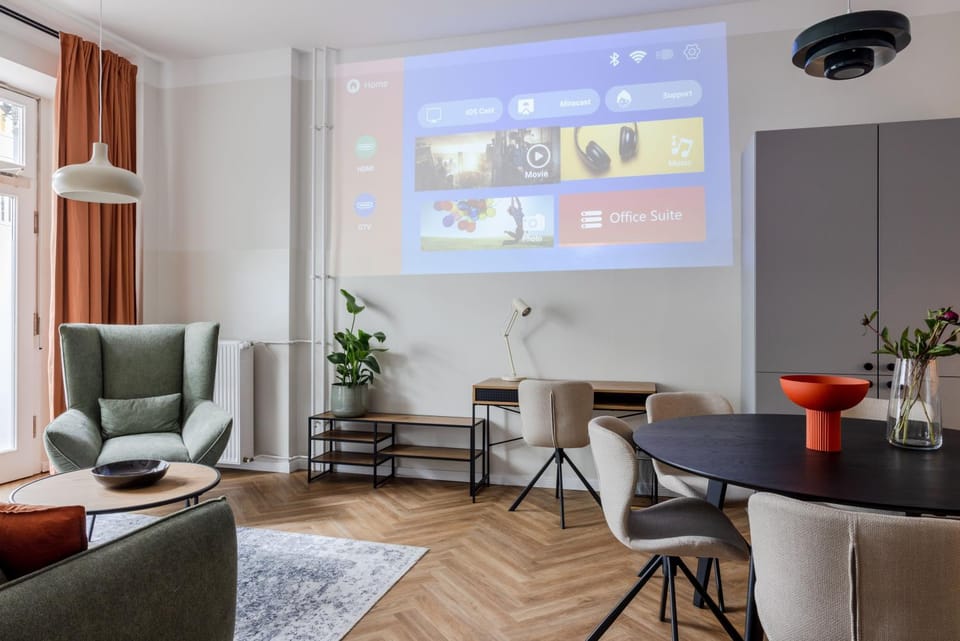 Living room, Decorative detail, Seating area, Dining area, Entertainment, internet