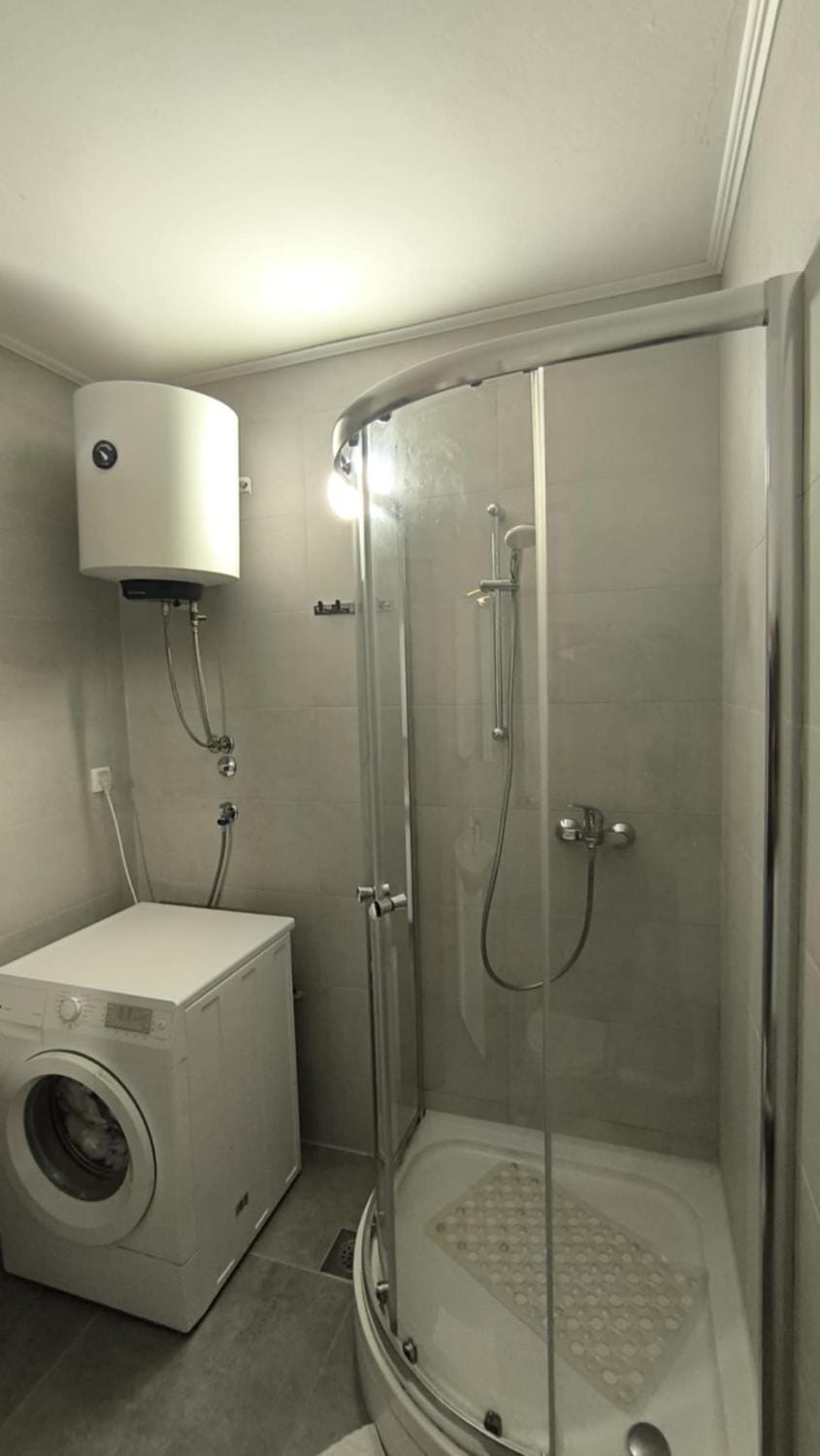 Bathroom, washing machine