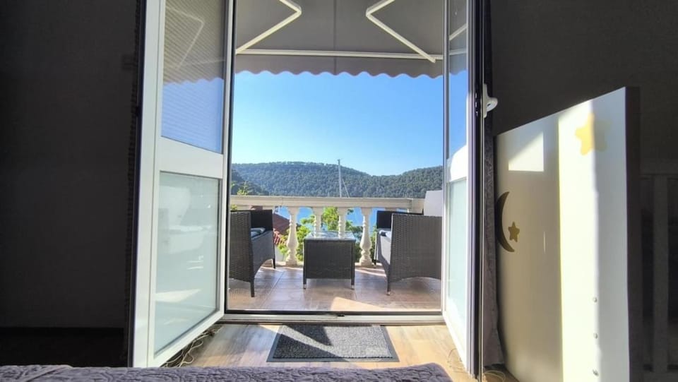 View (from property/room), Balcony/Terrace