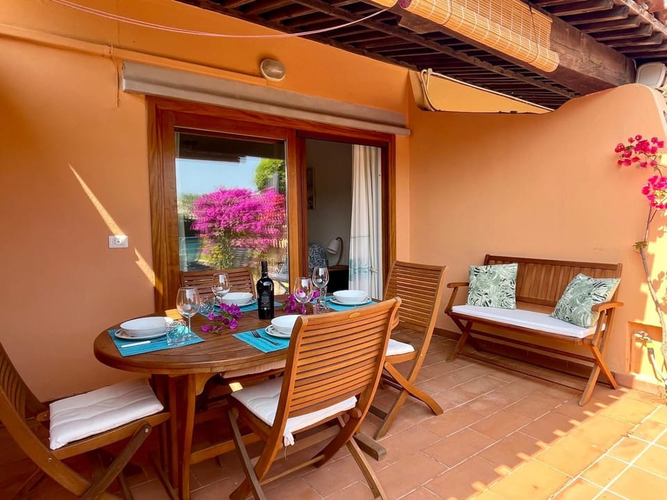 Patio, Balcony/Terrace, Dining area