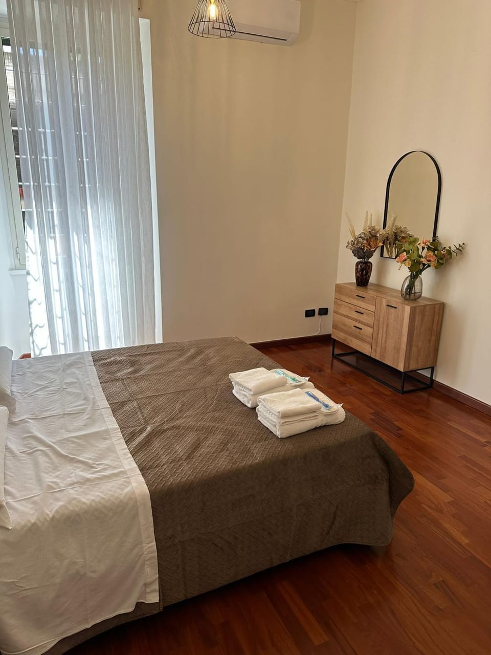 Bed, Photo of the whole room, Bedroom, towels, air conditioner