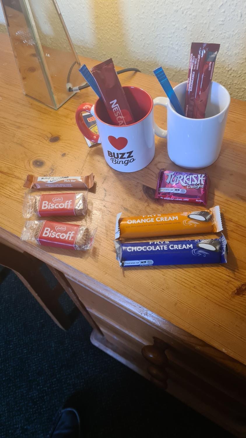 one floor of rooms 9-11persons Bed and Breakfast in Rhyl