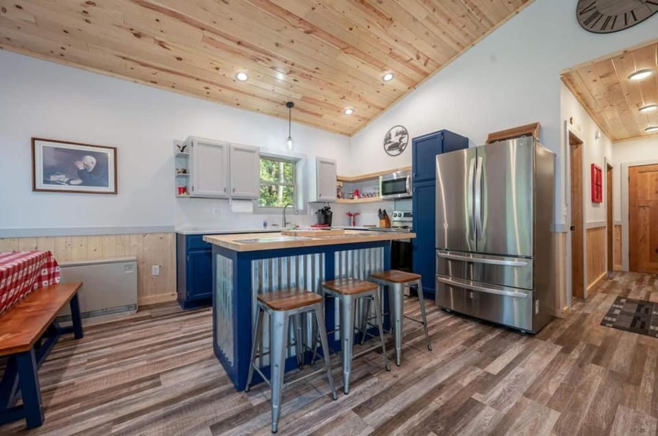 Long Lake Lookout, Dog Friendly House in Minnesota