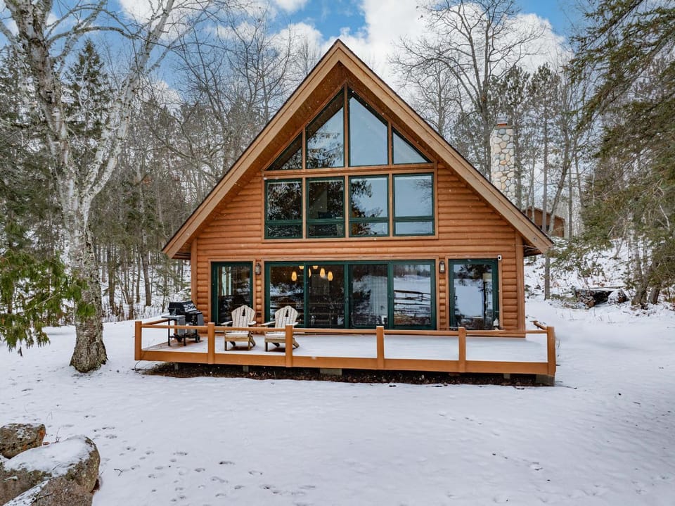 Loon Star Lodge - Three Bedroom Log Home House in Minnesota