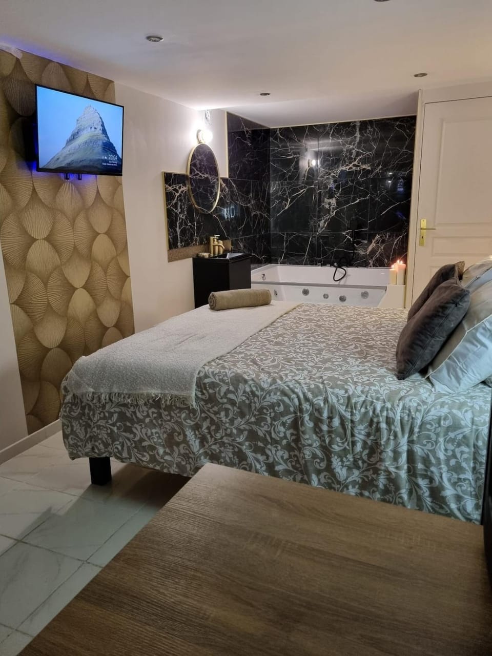 Très belle dépendance relaxante totalement indépendante Apartment in Tours