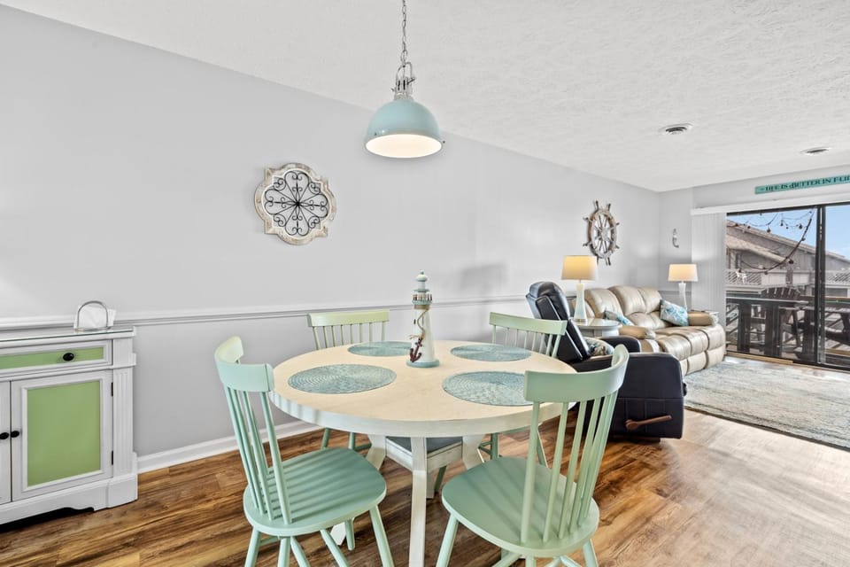 Shipwatch I 216F Apartment in South Carolina