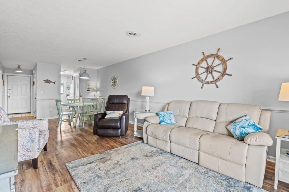 Shipwatch I 216F Apartment in South Carolina