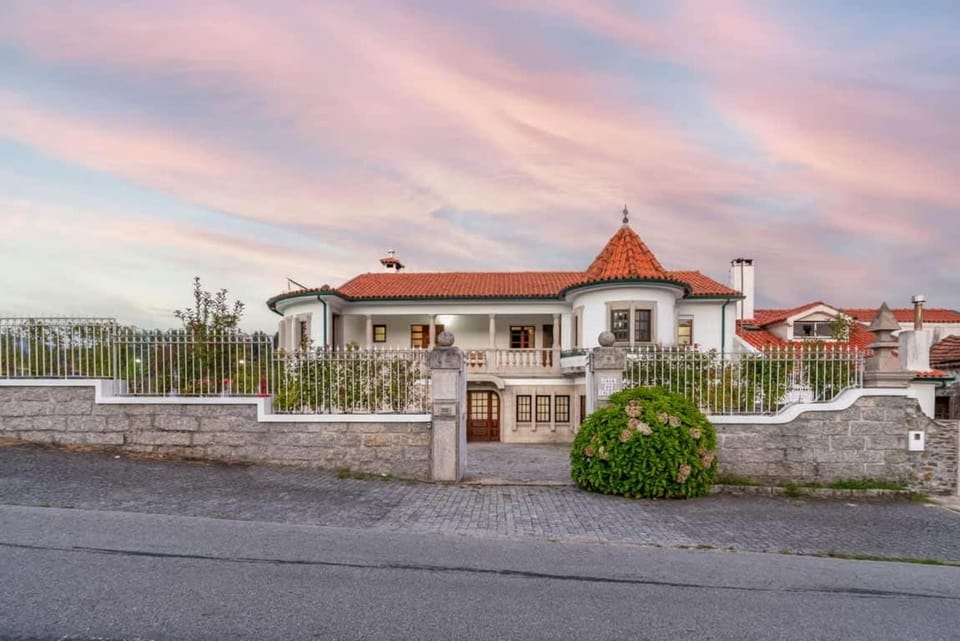 Calejo House – Pool & Sports & Grill Retreat House in Viana do Castelo District