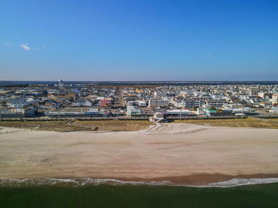 Ocean Avenue Oasis House in Lavallette