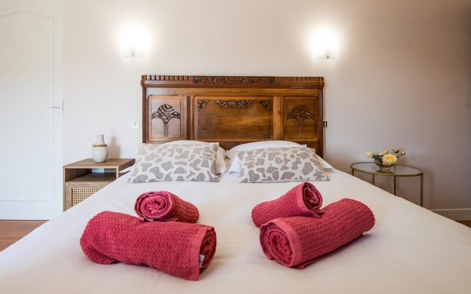 Bedroom, heating