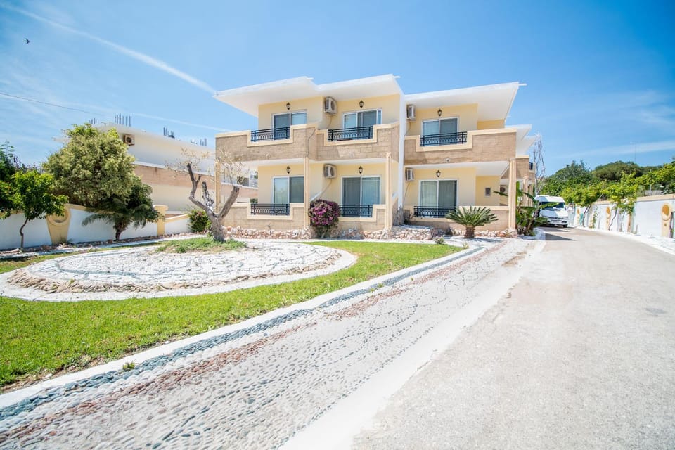 Property building, Garden view