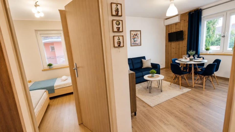 TV and multimedia, Dining area