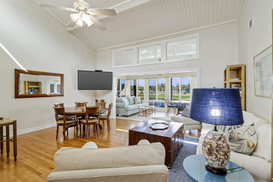 Fairway One Villa Golf & Lagoon Views Walk to Beach Club Villa in Hilton Head Island