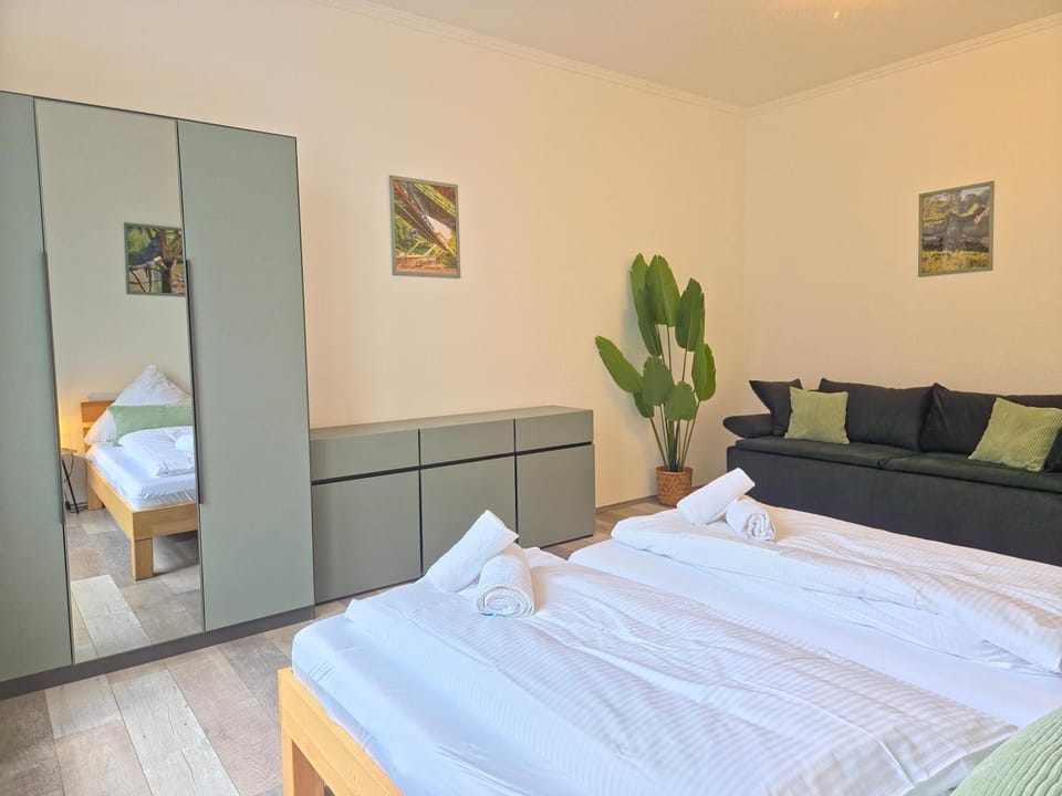 Bed, Photo of the whole room, Bedroom, wardrobe