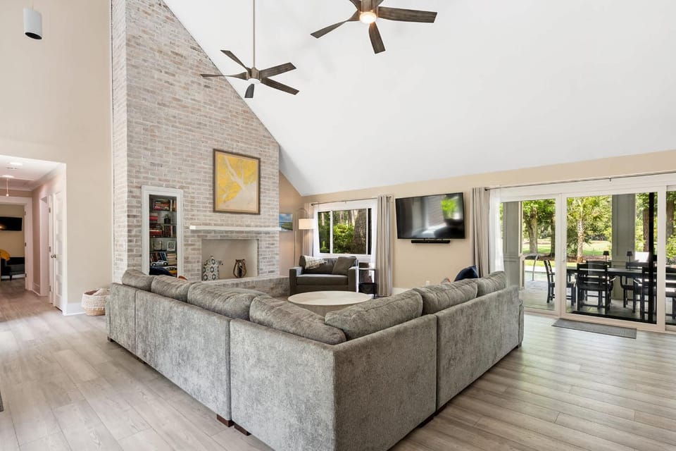 Spacious Pet-Friendly Home Sea Pines Golf Views House in Hilton Head Island