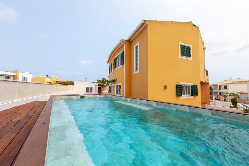 Property building, Swimming pool