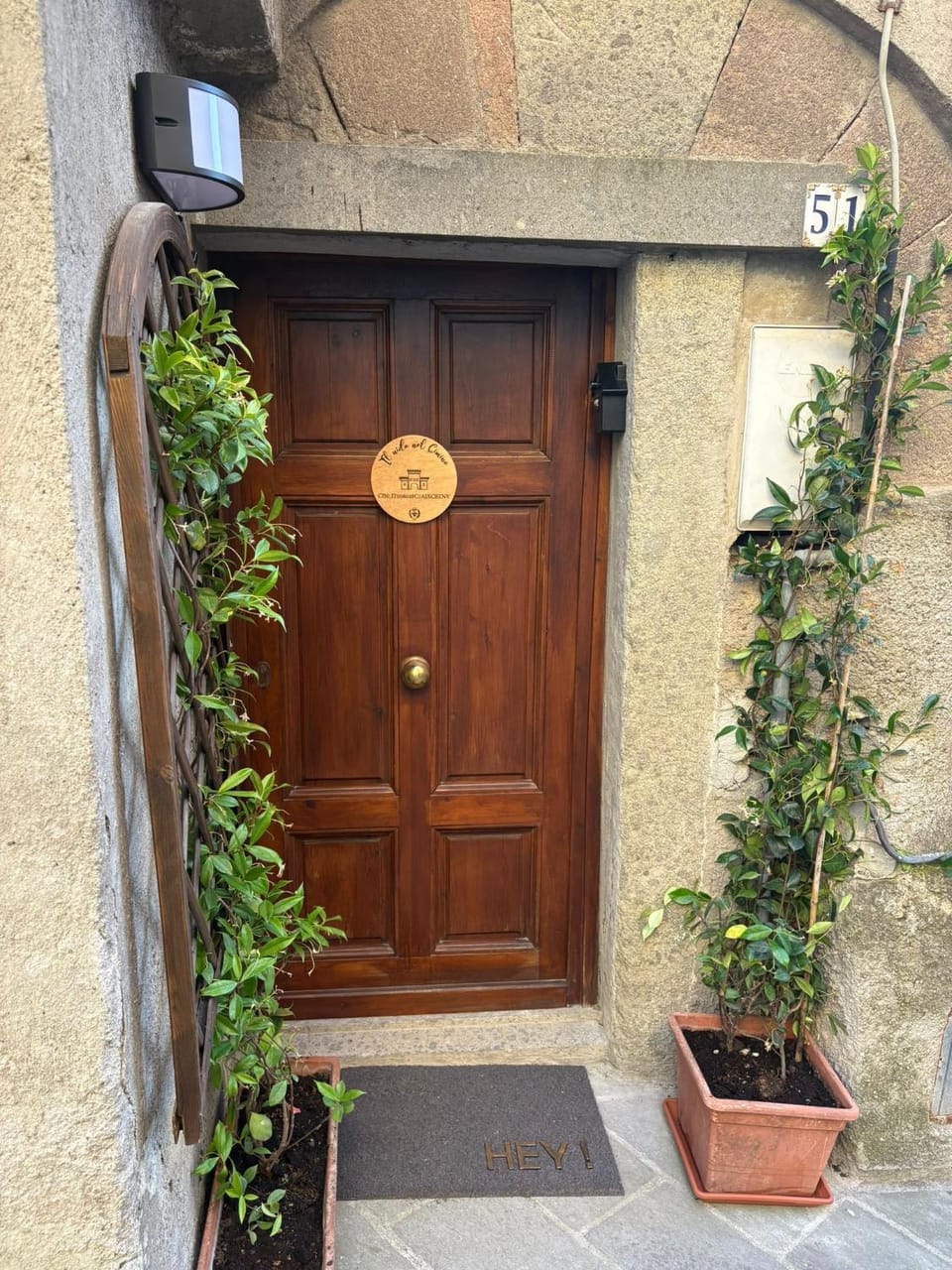 Facade/entrance