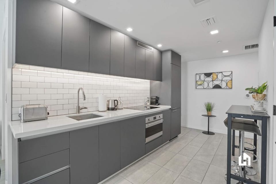 Kitchen or kitchenette