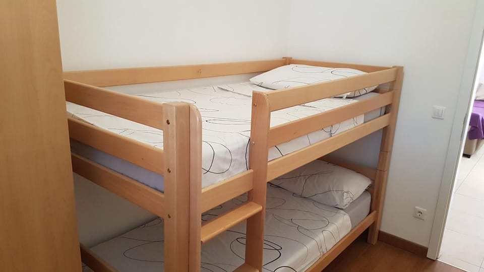 bunk bed