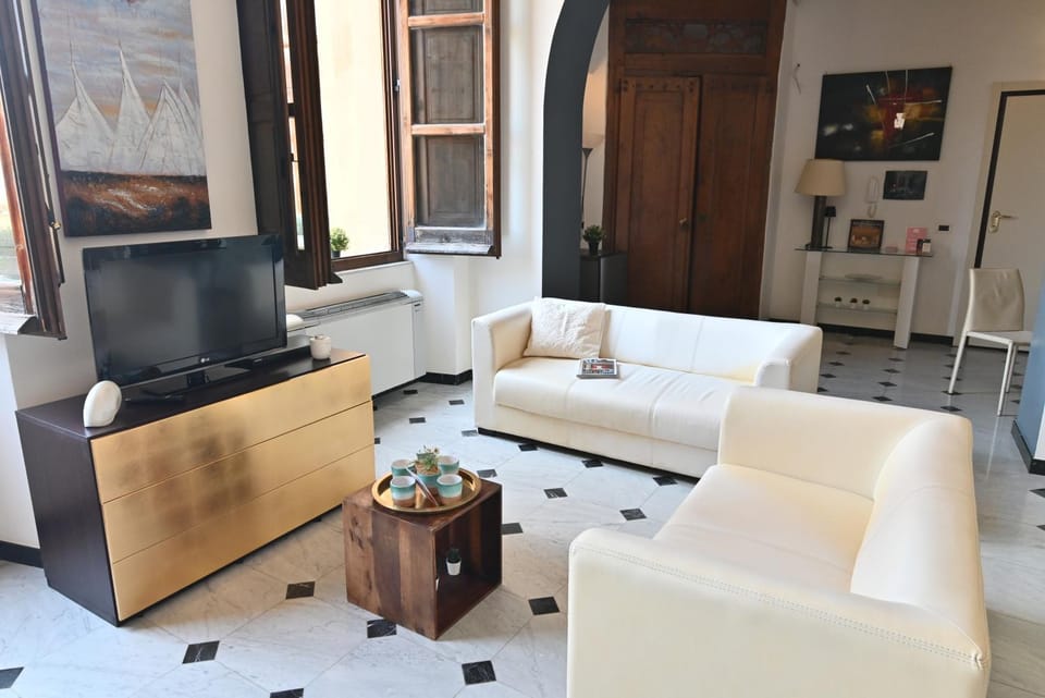 IzzHome Elegance Apartment in Cagliari
