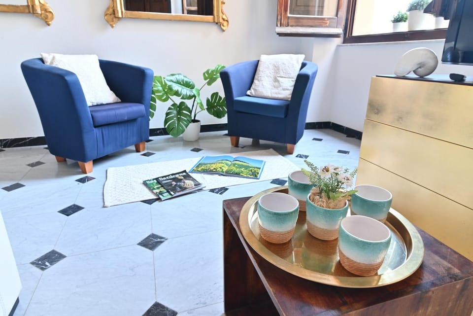 IzzHome Elegance Apartment in Cagliari