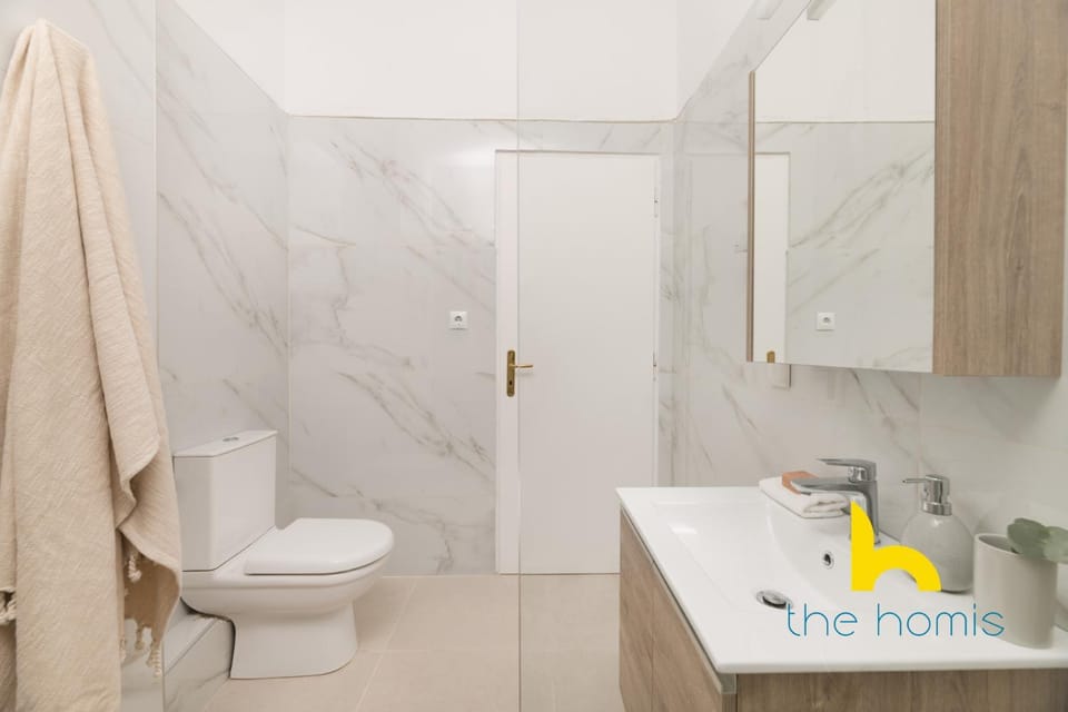 Modern Athens Stay - 2BR with Balcony, Steps to Metro Apartment in Athens