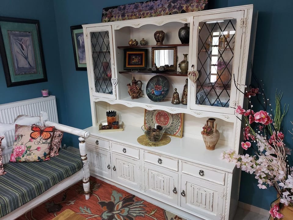 Living room, Decorative detail, Seating area