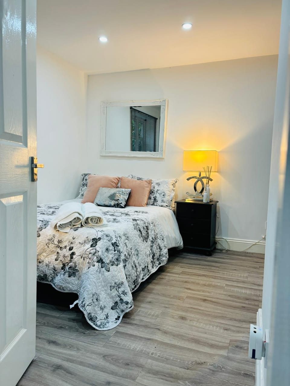 Hertford detached home garden pet friendly parking Villa in Scotland