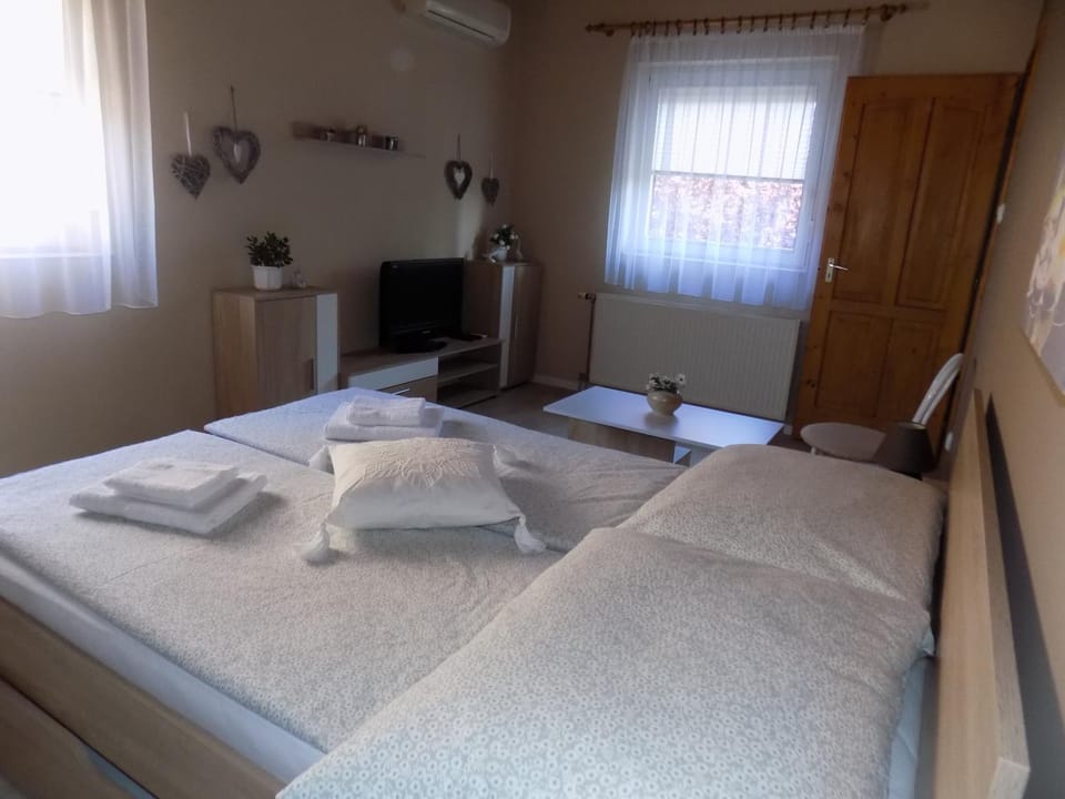 Jutka apartman Apartment in Siófok