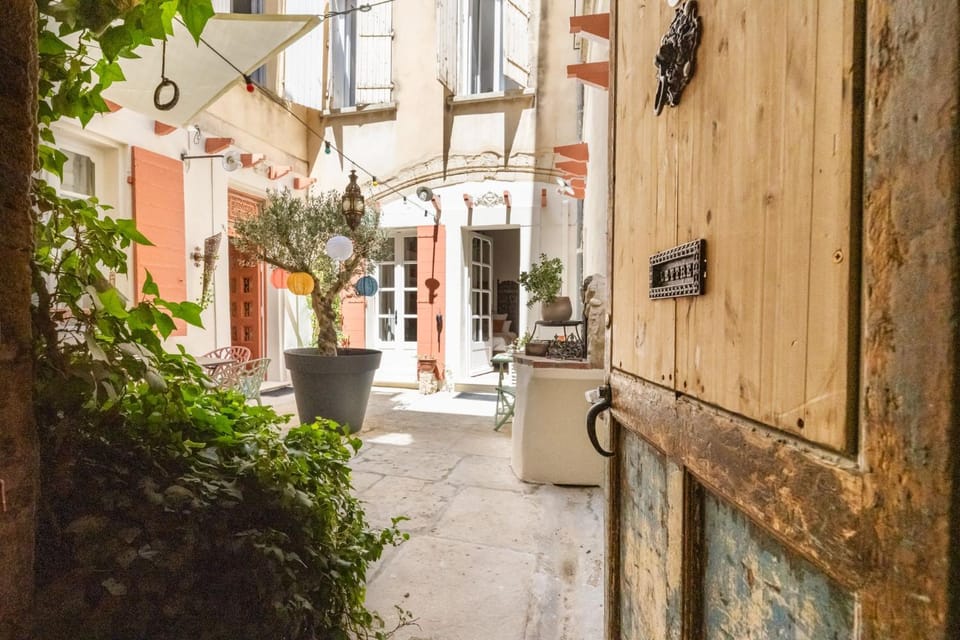 Patio, Facade/entrance, Balcony/Terrace