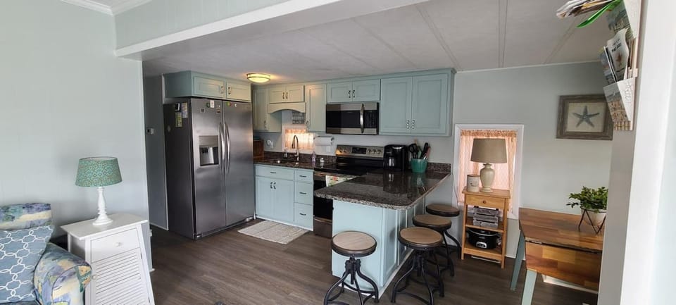 Lake View 4BR2BA Cottage in Ocean Lakes N-114 House in South Carolina