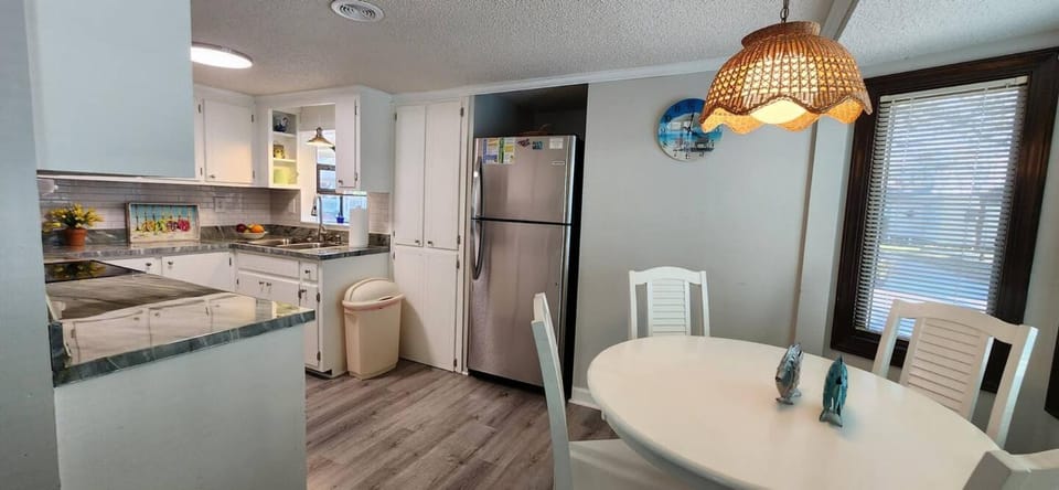 Beach Bungalow 2BR15B Ocean Lakes N-51 House in South Carolina